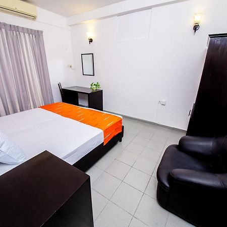 Asian House Hotel Коломбо Екстериор снимка