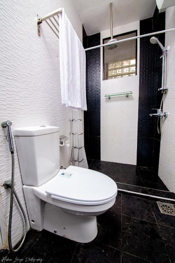 Asian House Hotel Коломбо Екстериор снимка